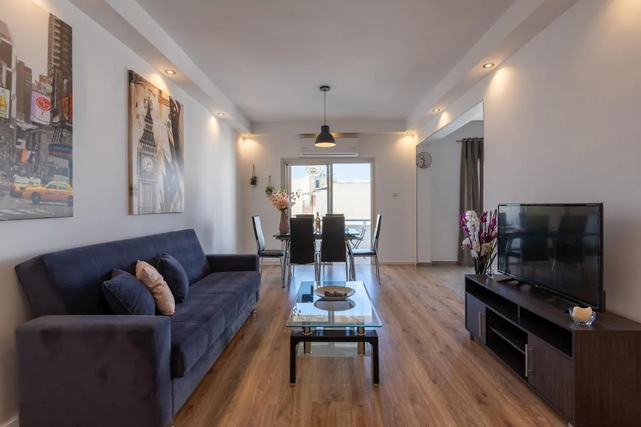 Terre 1-Br Apt In Larnaca + Balcony Apartment