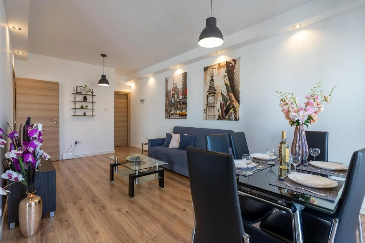 Apartament Terre 1-Br Apt In Larnaca + Balcony Cypr